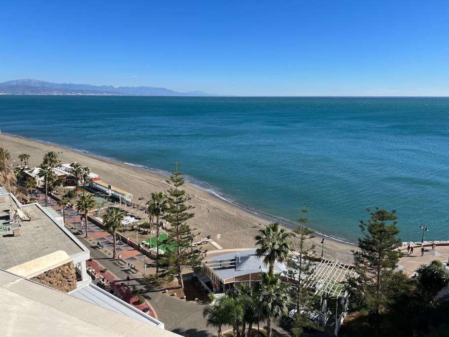 Newly Refurbished Modern 2-Bed Apartment In Heart Of Τορρεμολίνος Εξωτερικό φωτογραφία